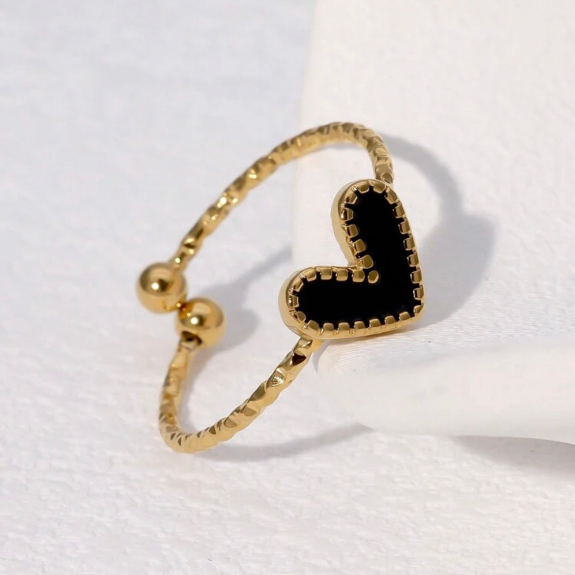 Amore Ring