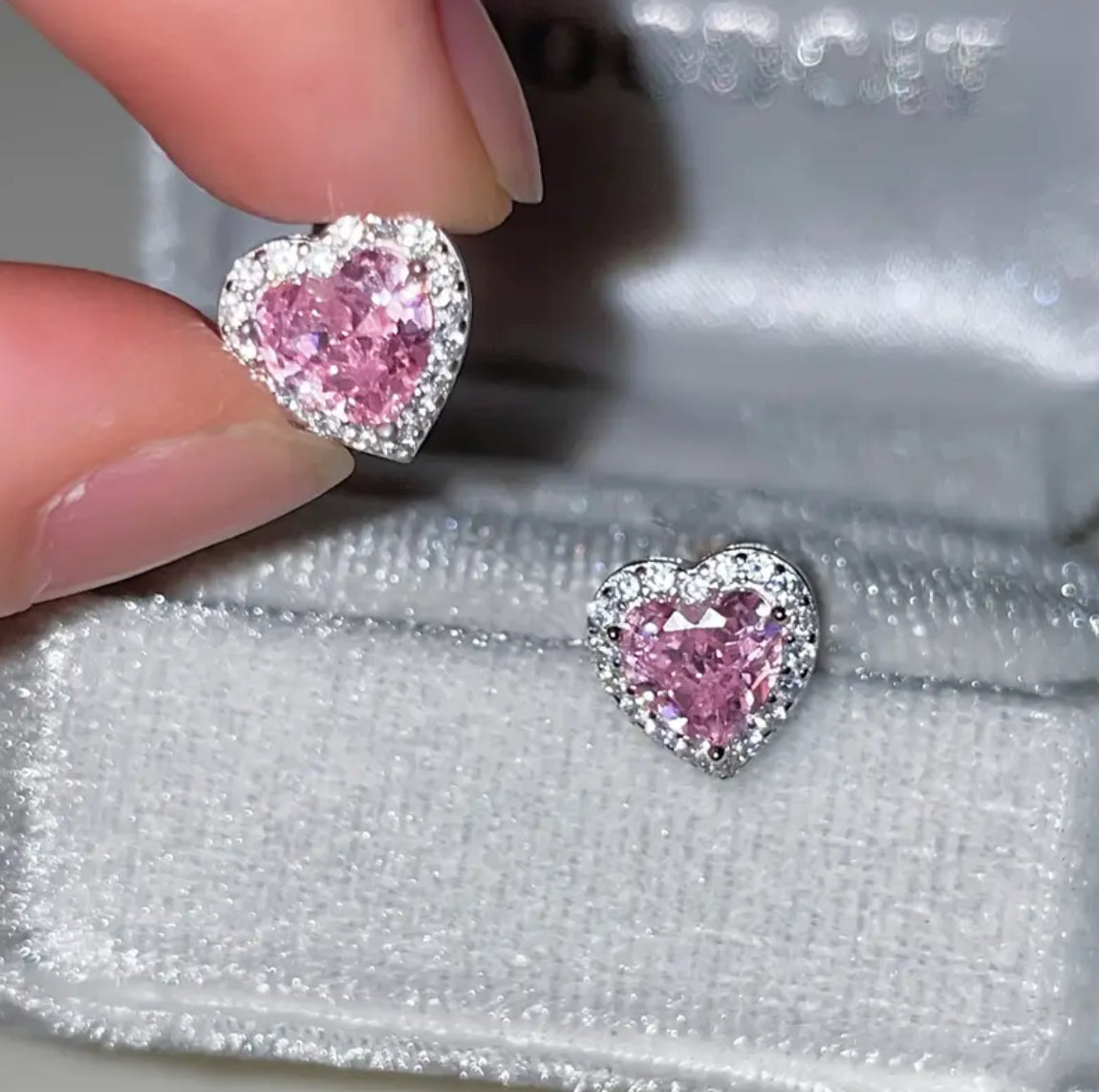 Heartsy Stud Earring