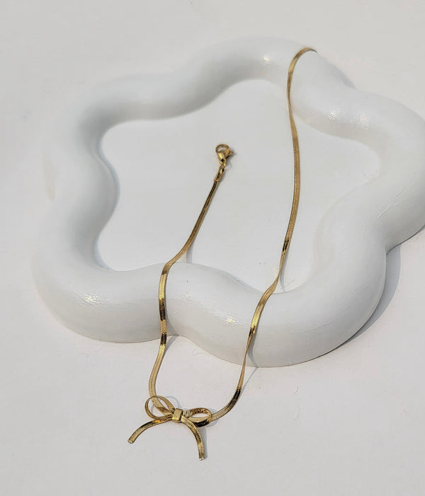 Aurelia Bow Necklace