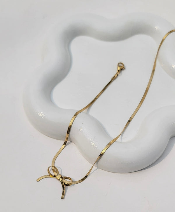 Aurelia Bow Necklace