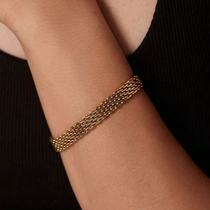 laxi-gold bracelet