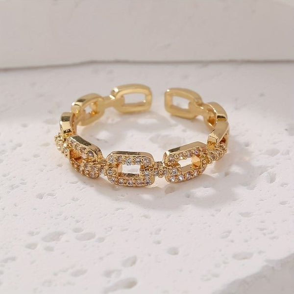 Golden Link Ring