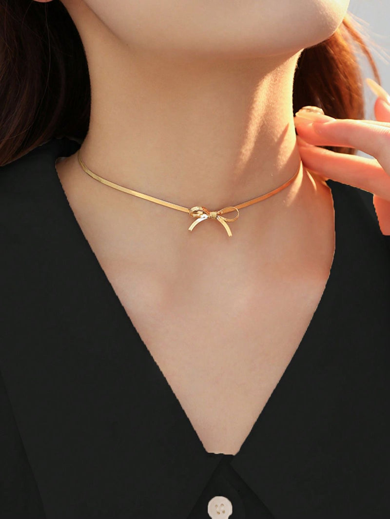 Aurelia Bow Necklace